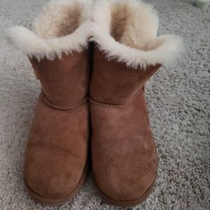 Ugg
